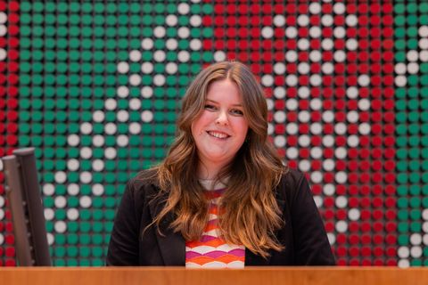 Drei Tage lang nehmen junge Leute im Alter von 16 bis 20 Jahren im NRW-Landtag die Plätze der 195 Abgeordneten ein. Foto: Rolf V