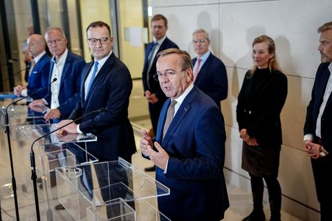 Es gibt eine Enigung im Streit um die Wehrdienst-Reform. Foto: Kay Nietfeld/dpa