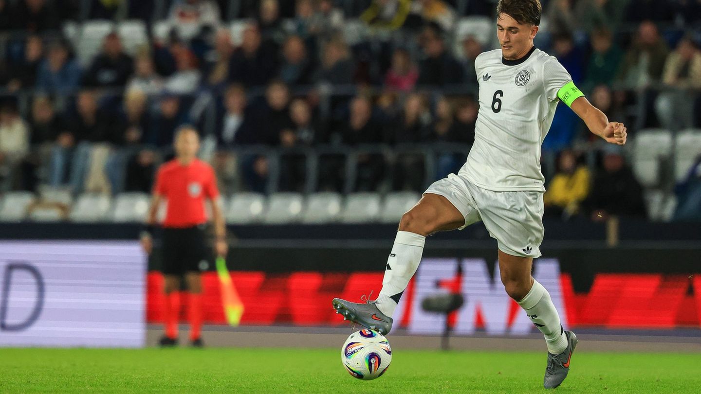 Bayern-Profi Tom Bischof wird die deutsche U21 als Kapitän anführen. Foto: Jan Woitas/dpa