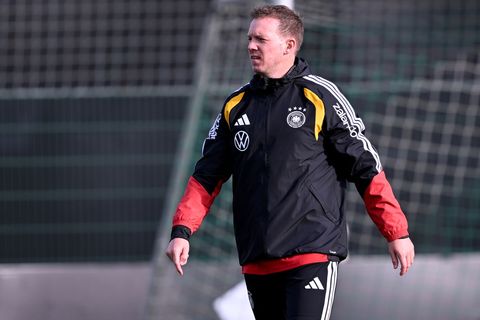 Julian Nagelsmann muss nach Kimmichs Verletzung umbauen. Foto: David Inderlied/dpa