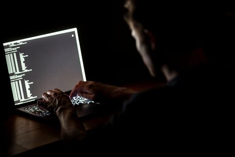 Cyberangriffe nehmen zu - auch auf Kommunen. (Symbolbild) Foto: Fabian Sommer/dpa