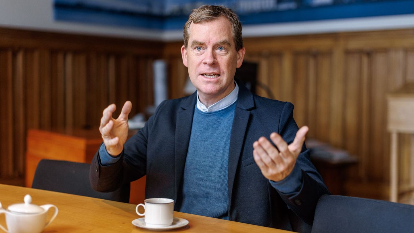 Das Leistungsversprechen des Sozialstaates wird laut Ulf Kämpfer immer seltener erfüllt. Foto: Markus Scholz/dpa