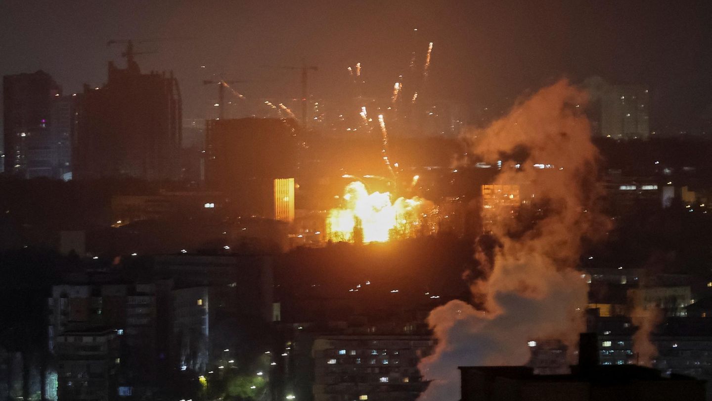 Drohnenexplosion in Kiew, Ukraine