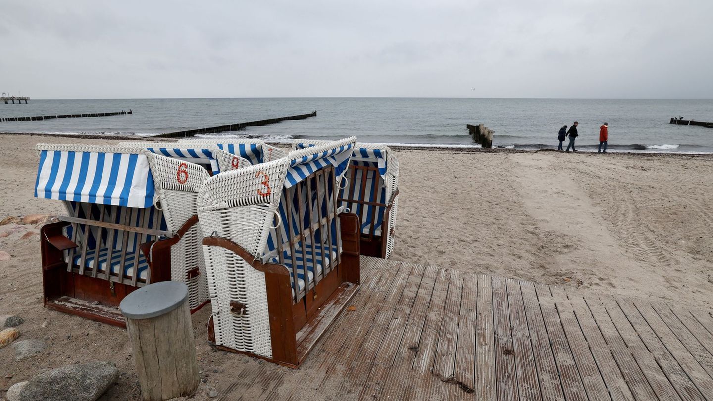 Das Wochenende in Norddeutschland wird kalt und verregnet. (Symbolbild) Foto: Bernd Wüstneck/dpa