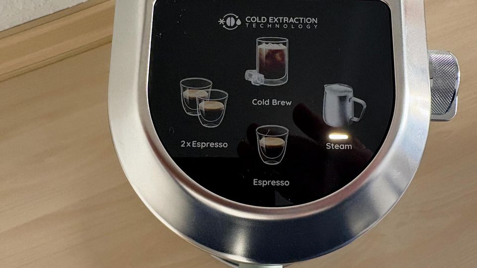 Siebträgermaschine Test: De’Longhi Dedica Duo EC890