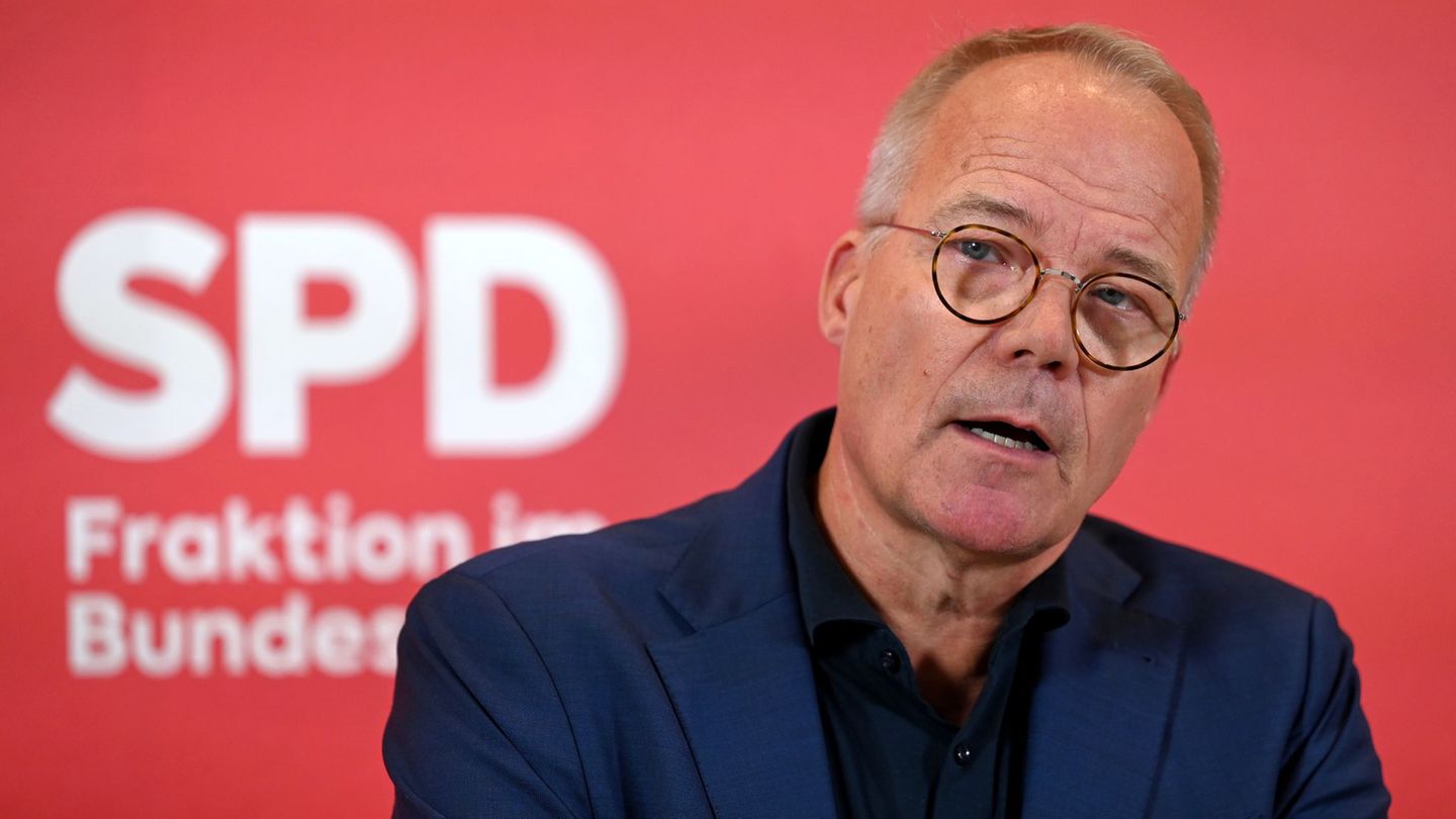 Eine Einigung beim Verbrenner-Aus steht laut SPD-Fraktionschef Miersch bevor. (Archivbild) Foto: Elisa Schu/dpa