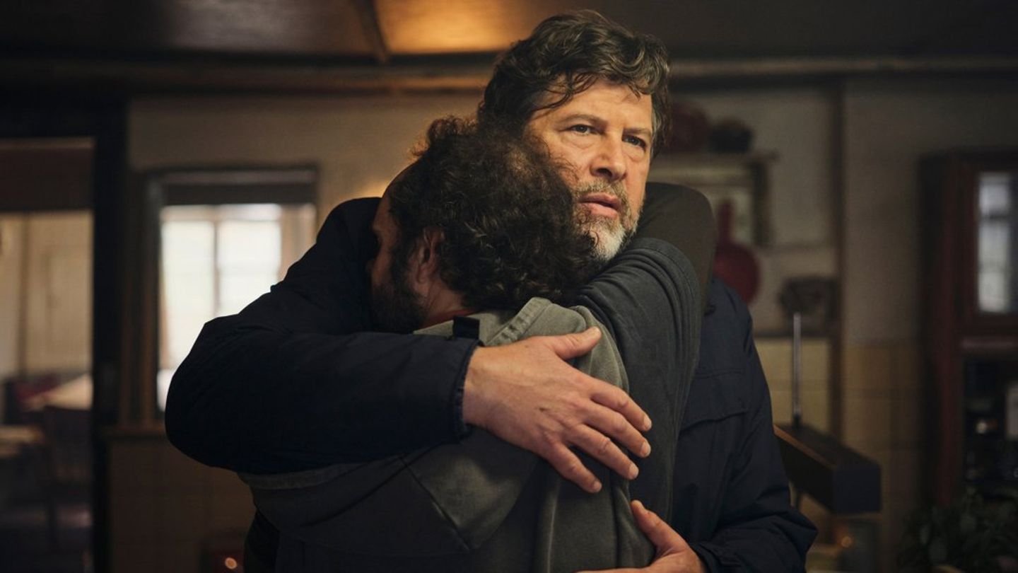 "Tatort: Der Reini": Friedemann Berg (Hans-Jochen Wagner) und seinen Bruder Reini (Felician Hohnloser) verbindet eine bewegend