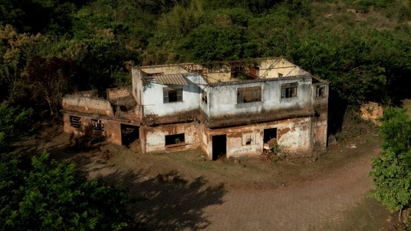 Giftiger Schlamm strömt 2015 durch Dorf in Brasilien