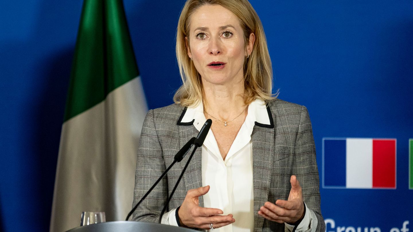 EU-Chefdiplomatin Kaja Kallas will mit Sanktionen Russlands Fähigkeit zur Kriegsführung einschränken. Foto: Fabian Sommer/dpa