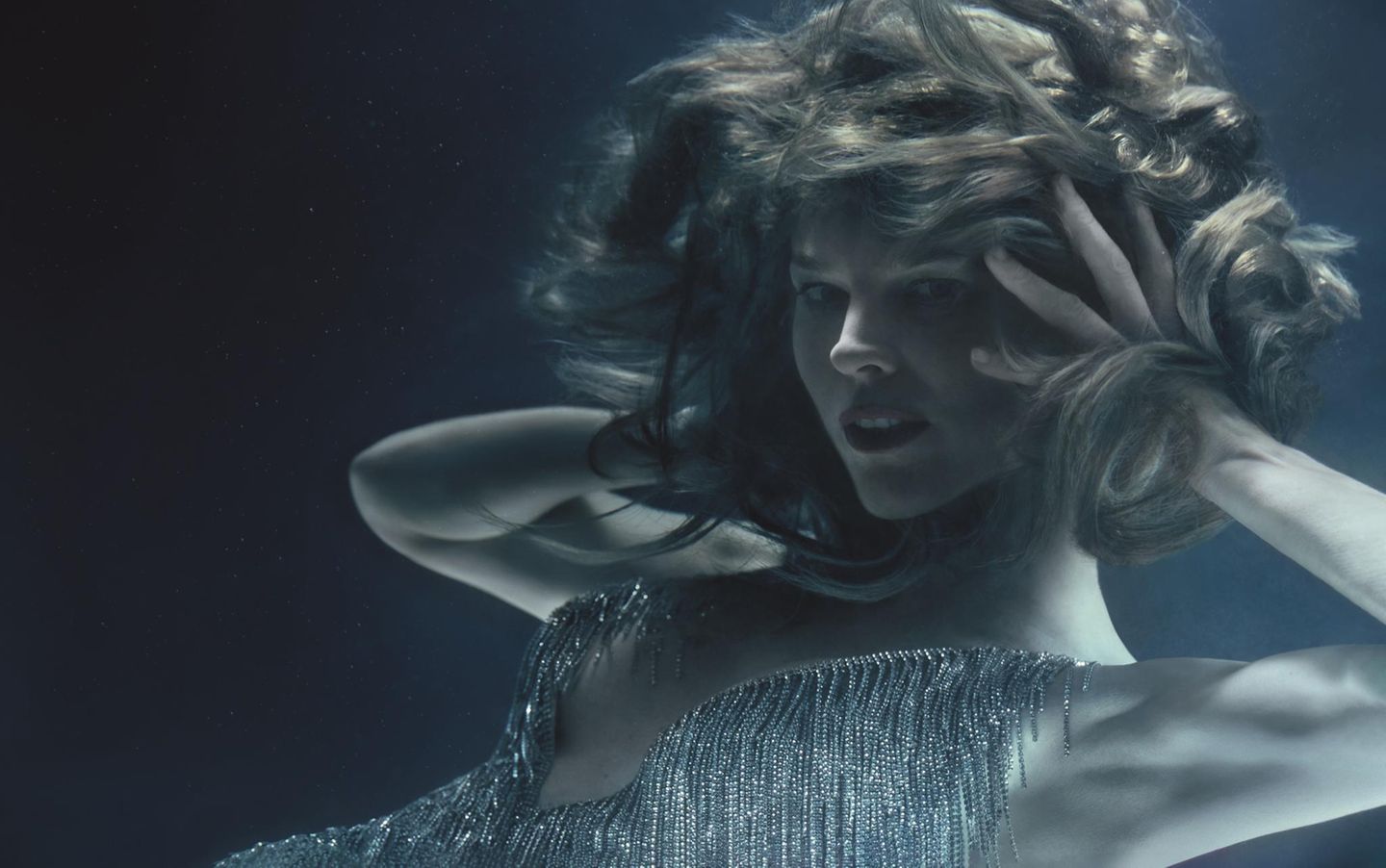 Model Eva Herzigová, 52, im Pirelli-Kalender 2026