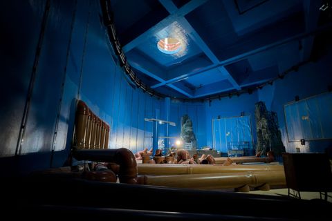 Das ist das größte Becken im "Ocean Berlin" Foto: Sebastian Christoph Gollnow/dpa