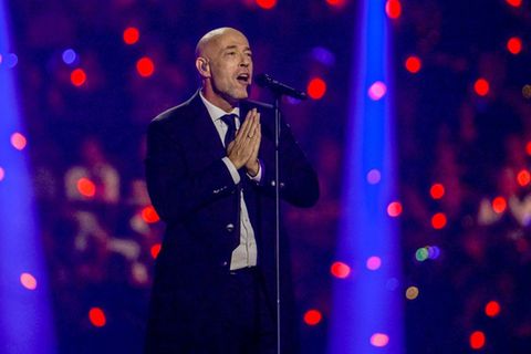 Der Graf stürzte bei seinem Comeback-Konzert auf der Bühne schwer.