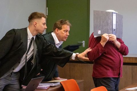 Ein 78-Jähriger hat wegen schweren sexuellen Kindesmissbrauchs eine lange Haftstrafe bekommen. (Archivbild). Foto: Leonie Asendo