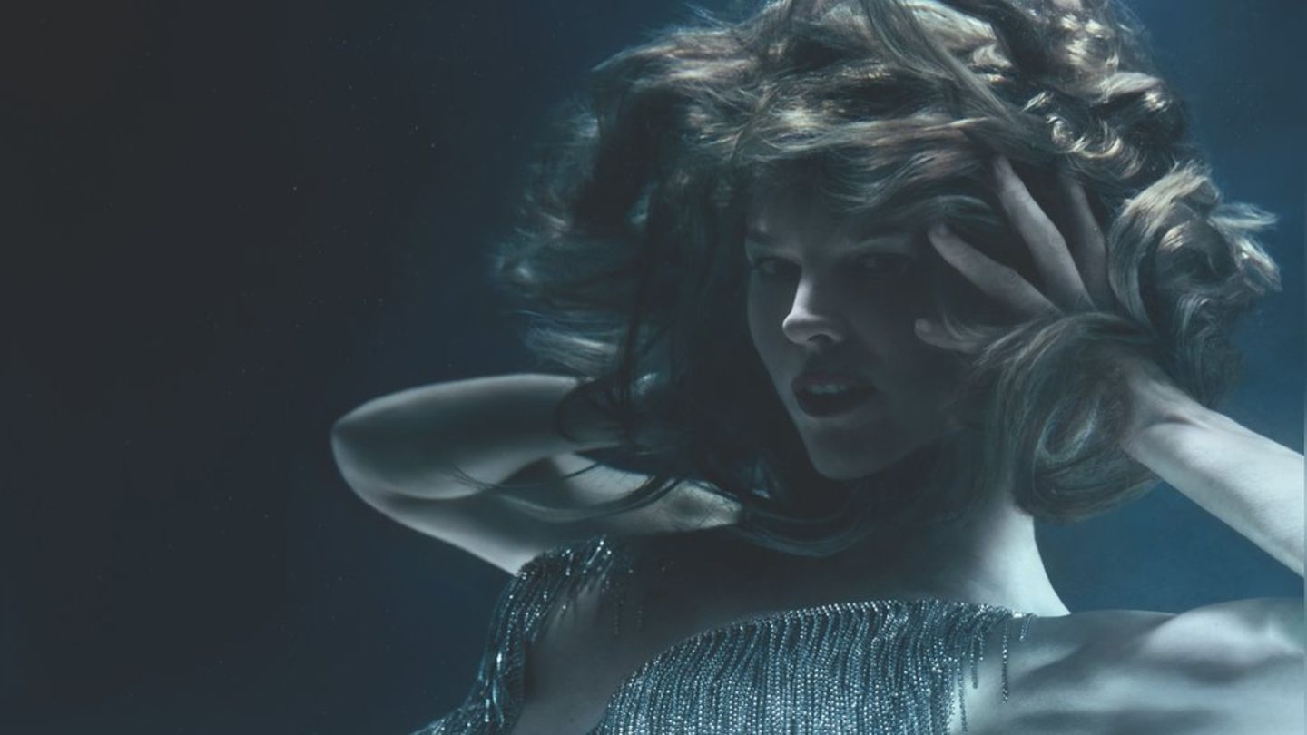 Der Pirelli-Kalender ist in Prag vorgestellt worden, unter anderem zu sehen: Eva Herzigova.