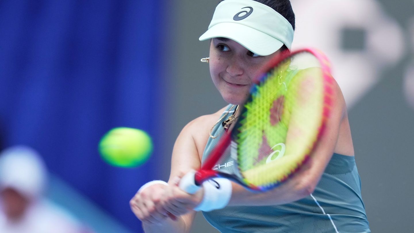 Eva Lys verlor ihr Auftaktmatch in den Playoffs des Billie Jean King Cups. (Archivfoto) Foto: Mahesh Kumar A./AP/dpa