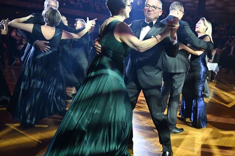 Innenminister Thomas Stobl (CDU) eröffnete den Ball in Vertretung des erkrankten Winfried Kretschmann (Grüne). Foto: Bernd Weißb