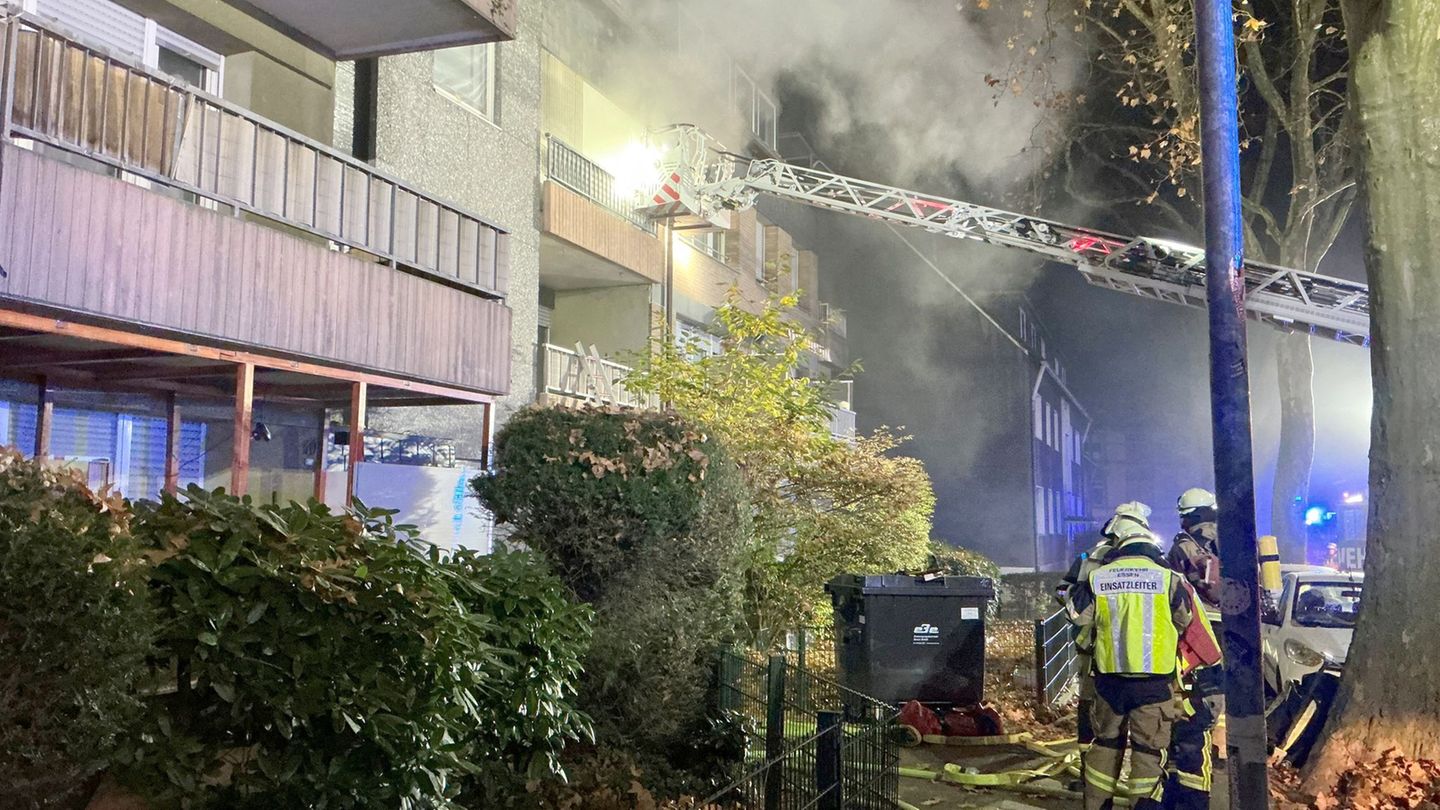 Sechs Verletzte bei Feuer in Wohnhaus. Foto: -/Feuerwehr Essen/dpa