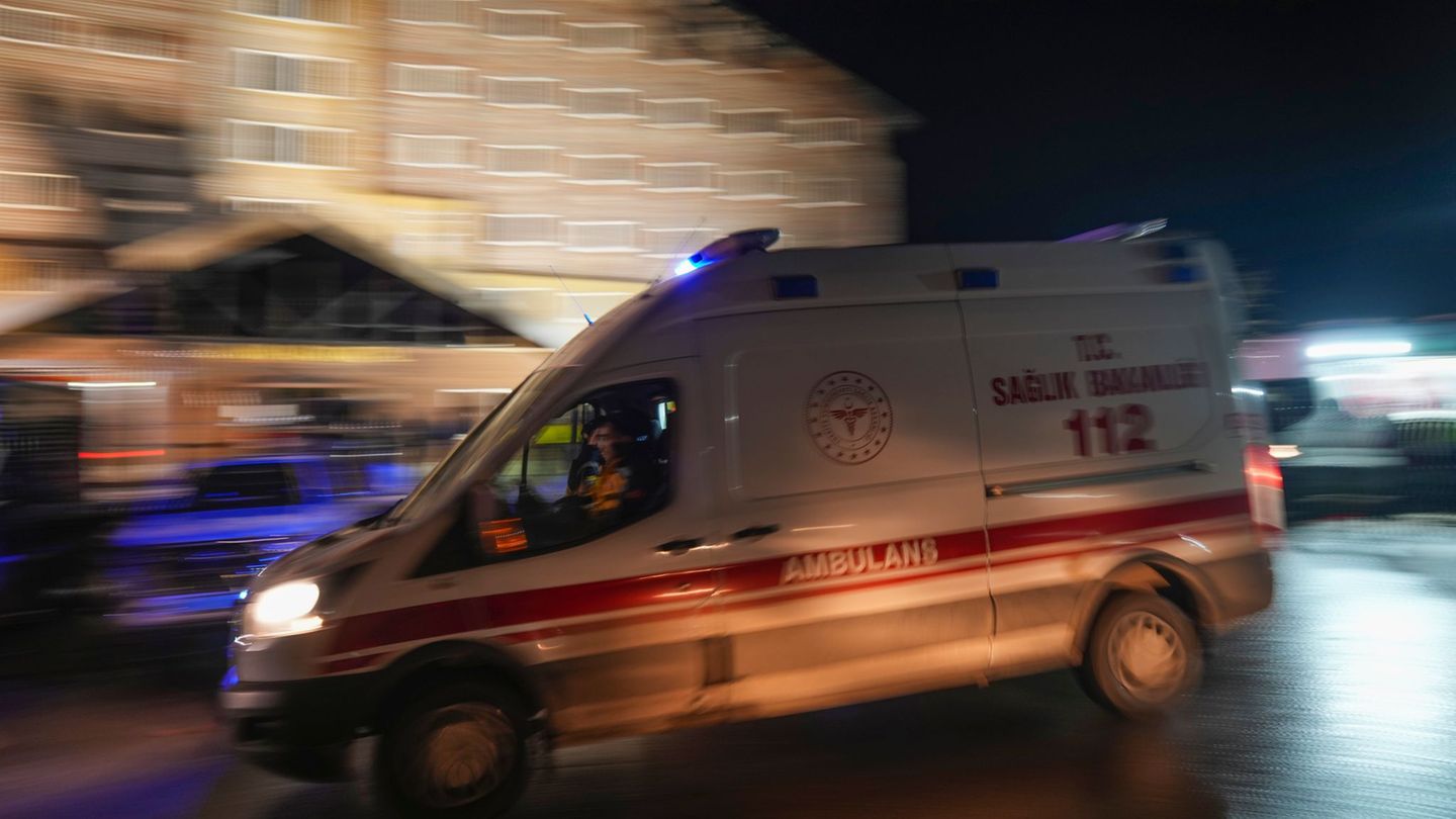 Vergiftet durch Lebensmittel?: Weitere Touristen in Istanbul ins Krankenhaus eingeliefert