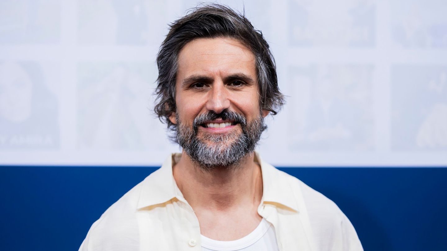 Schauspieler Tom Beck sucht nach seinem gestohlenen Fahrrad. (Archivbild) Foto: Christoph Soeder/dpa