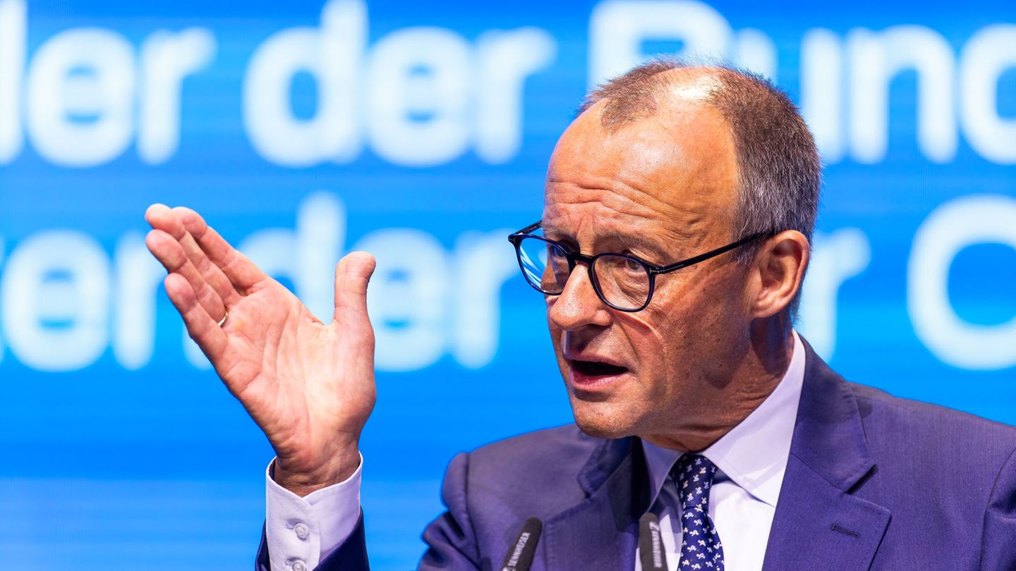 Redete dem Parteinachwuchs nicht gerade nach dem Mund: Bundeskanzler Friedrich Merz (CDU). Foto: Philipp von Ditfurth/dpa