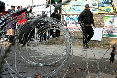 Sicherheitskräfte in Nowgam