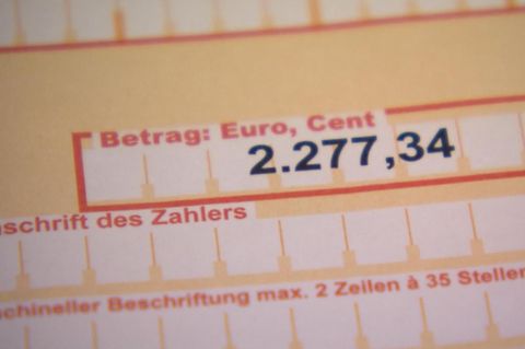 Eine Überweisung mit dem betrag 2.277,34 Euro