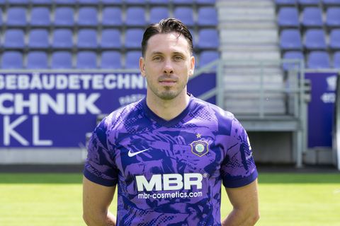 Marcel Bär markierte das Auer Führungstor im Pokalspiel beim 1. FC Lok Leipzig. Foto: Sebastian Kahnert/dpa