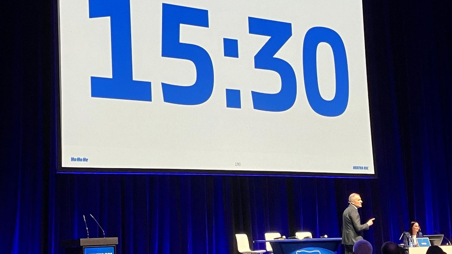 Görlich schwört die Berliner auf die Zukunft ein. Foto: David Langenbein/dpa