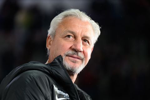 Er war Trainer in Aue - nun soll Pavel Dotchev Ulm in der 3. Fußball-Liga stabilisieren. Foto: Robert Michael/dpa