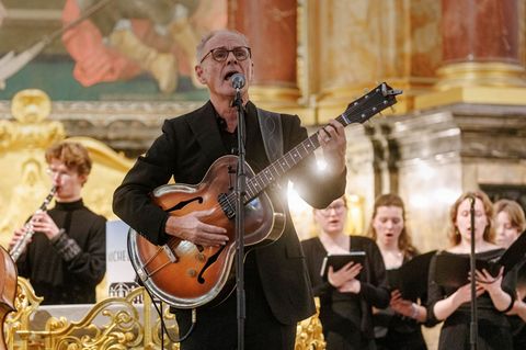 Gedenken am Volkstrauertag in Hamburg. Foto: Markus Scholz/dpa