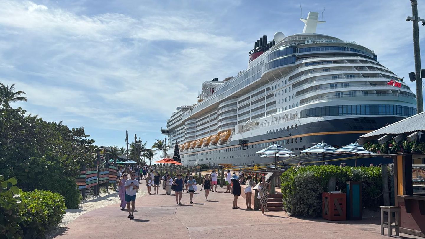 Disney Destiny in Castaway Cay