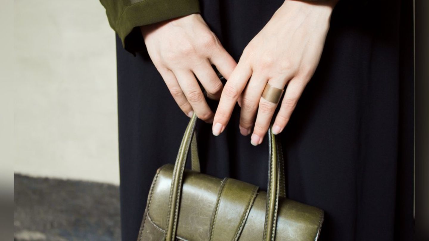 Nicht nur bei Jacken: Olivgrün ist jetzt wieder absoluter Trend