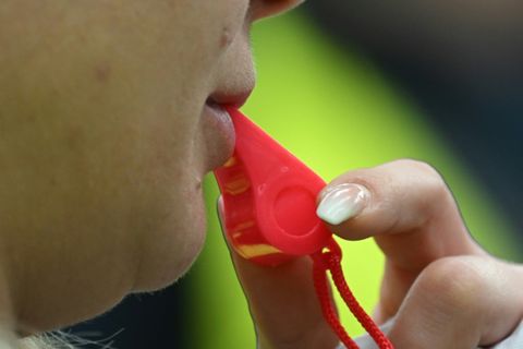 Trillerpfeife bei Gewerkschaftsprotest