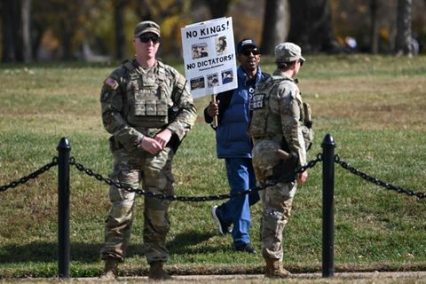 Nationalgardisten und Demonstrant in Washington