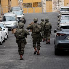 Israelische Soldaten patrouillieren in Hebron