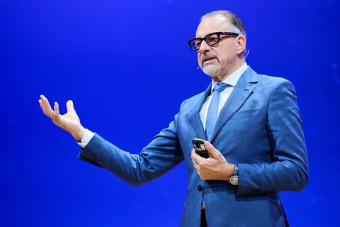 Für Esa-Chef Josef Aschbacher stehen Budget-Verhaltungen an. (Archivbild) Foto: Annette Riedl/dpa