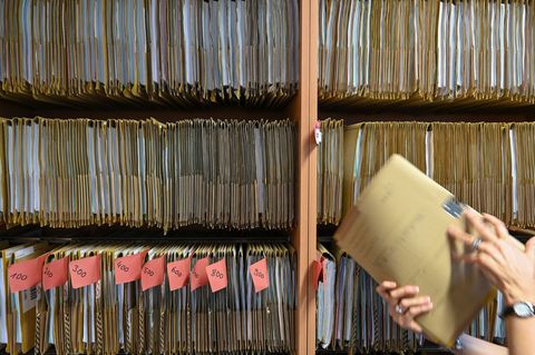 Bürokratie erfordert viel Schriftverkehr, der Gemeinde- und Städtebund sieht Kommunen regelrecht ausgebremst. (Symbolbild) Foto: