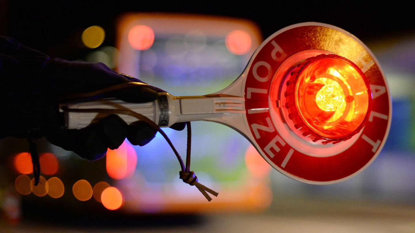 Die Beamten der Bundespolizei verhafteten den Mann. (Symbolbild) Foto: Patrick Seeger/dpa