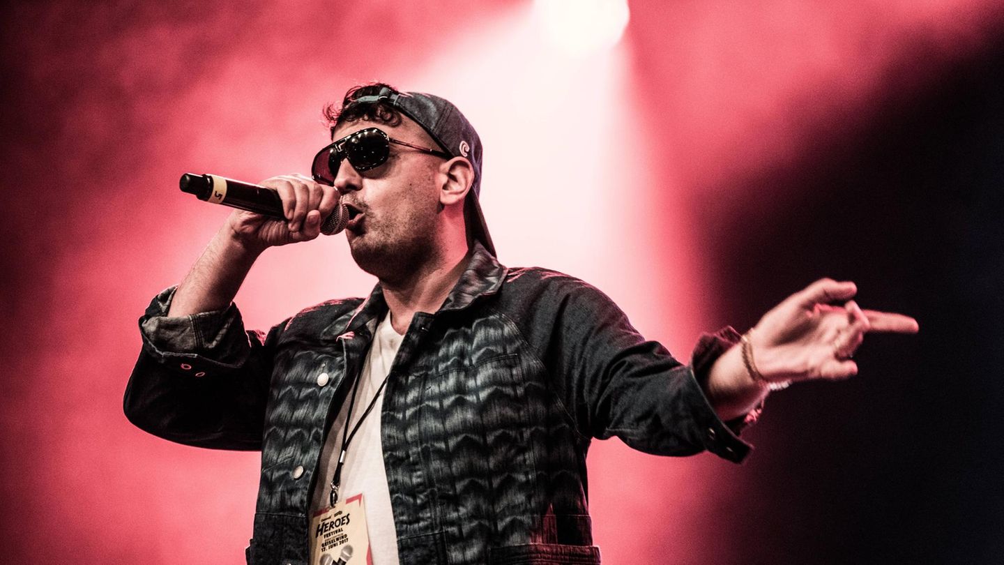 Haftbefehl auf der Bühne