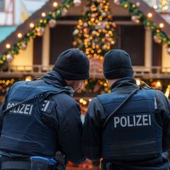 Für Hessens Weihnachtsmärkte gibt es laut Innenministerium keine Hinweise auf eine konkrete Gefahr. (Archivbild) Foto: Andreas A