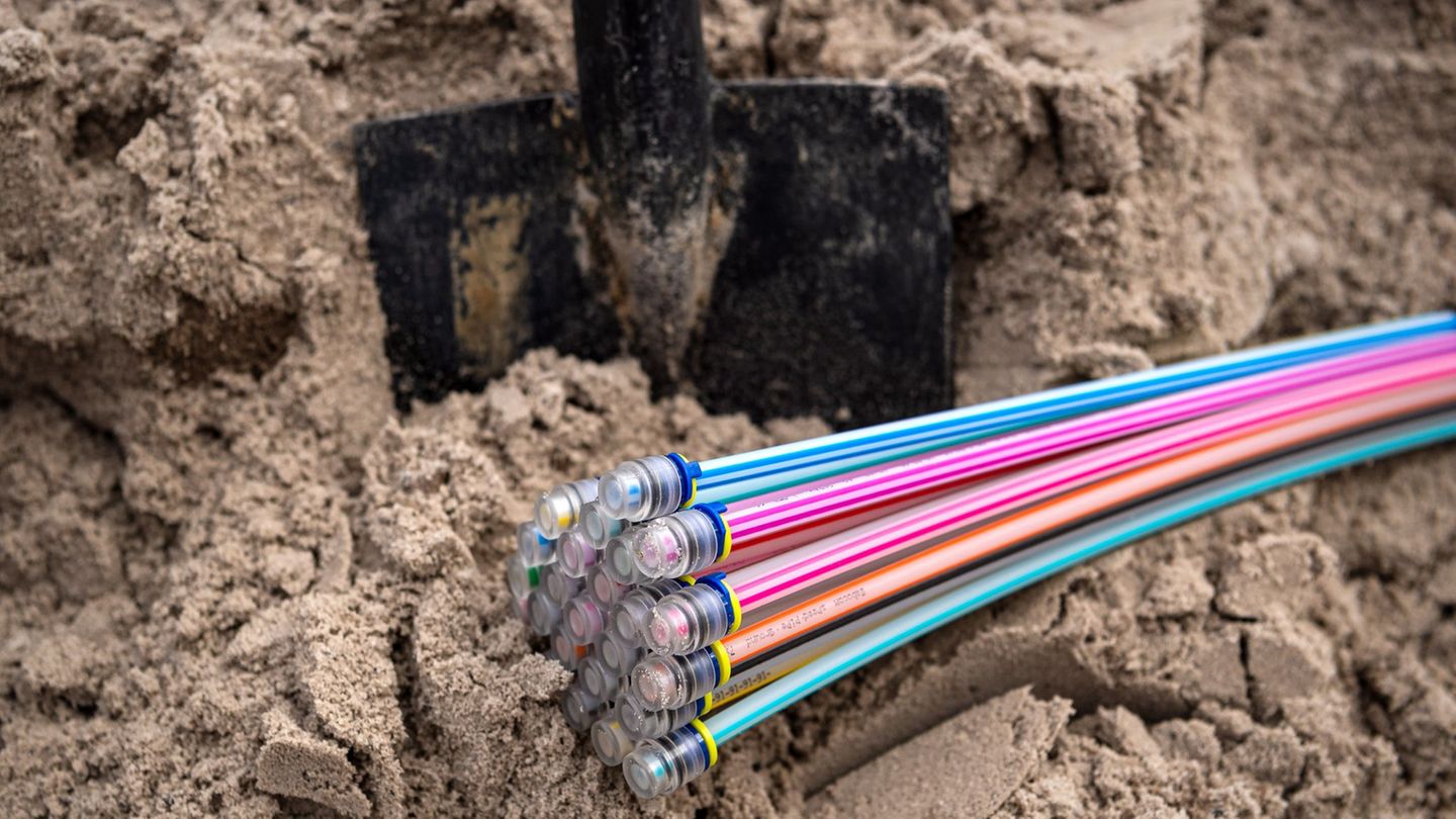 Vor allem in ländlichen Regionen soll mit den zusätzlichen Landes- und Bundesmitteln der Glasfaserausbau gefördert werden. (Arch