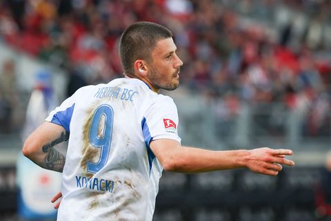 Der Pole konnte wieder mittrainieren. (Archivbild) Foto: Daniel Karmann/dpa