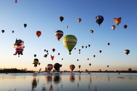 Farbenfrohes Spektakel