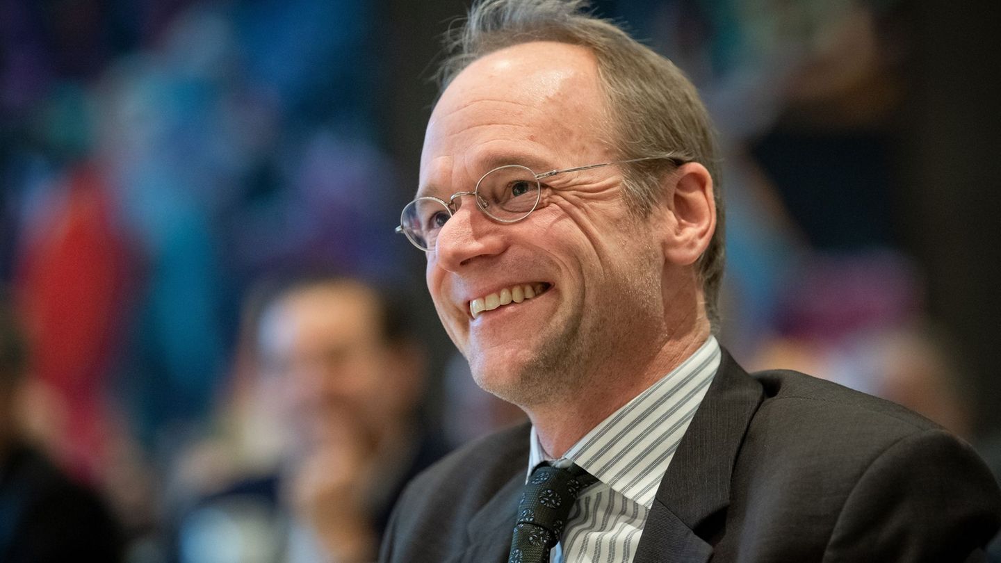 Bildungsforscher Klaus Zierer warnt vor dem zu häufigen Einsatz von Studierenden als Vertretungslehrkraft. (Archivbild) Foto: Si