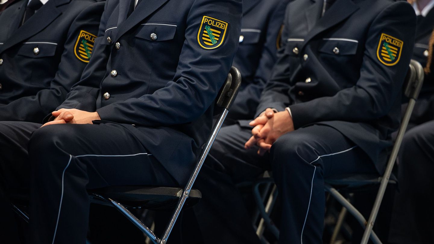 Ein Drittel der angehenden Polizistinnen und Polizisten sind Frauen. (Archivbild) Foto: Paul Glaser/dpa-Zentralbild/dpa