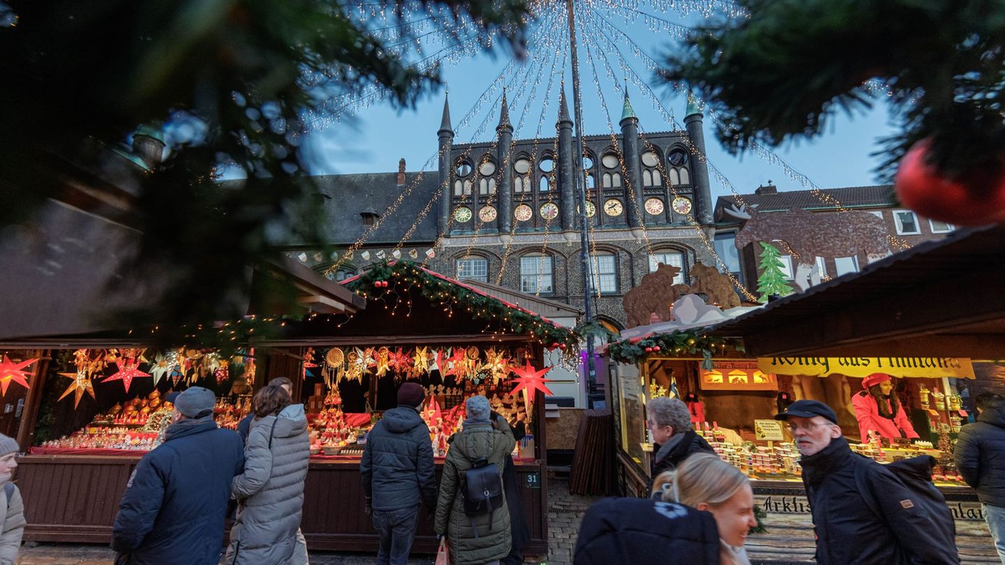 Lübeck bezeichnet sich selbst als "Weihnachtsstadt des Nordens". (Archivbild) Foto: Markus Scholz/dpa