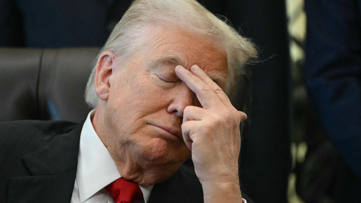 Augen zu und durch: Die Epstein-Affäre ist ein dauerhaftes Problem für Donald Trump