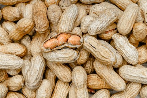 Milchallergiker aufgepasst: Ültje warnt vor einer bestimmten Sorte. Sie könnten Milch enthalten, obwohl diese nicht als Zutat an