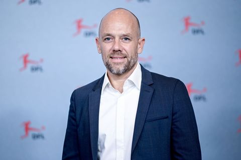 Holger Schwiewagner verkündete für die SpVgg Greuther Fürth ein Minus von 4,7 Millionen Euro. Foto: Britta Pedersen/dpa