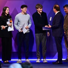 Emma Maria Tuscher, Elias Christofer Linz und Paul Christoph Georg aus Frankfurt am Main bekamen den Preis verliehen. Foto: Seba